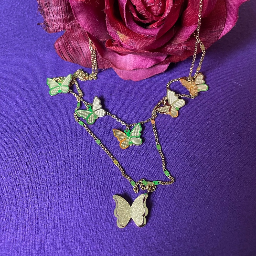 Brand New Gorgeous Golden Butterfly Necklace for Women!